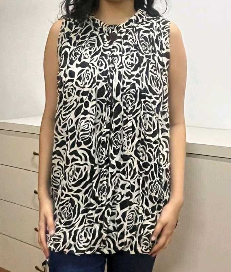 Black &amp; White Sleeveless Top – Adjustable Length &amp;