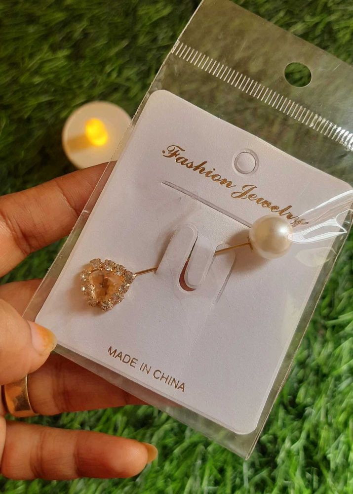 Hijab pin with lock✨️