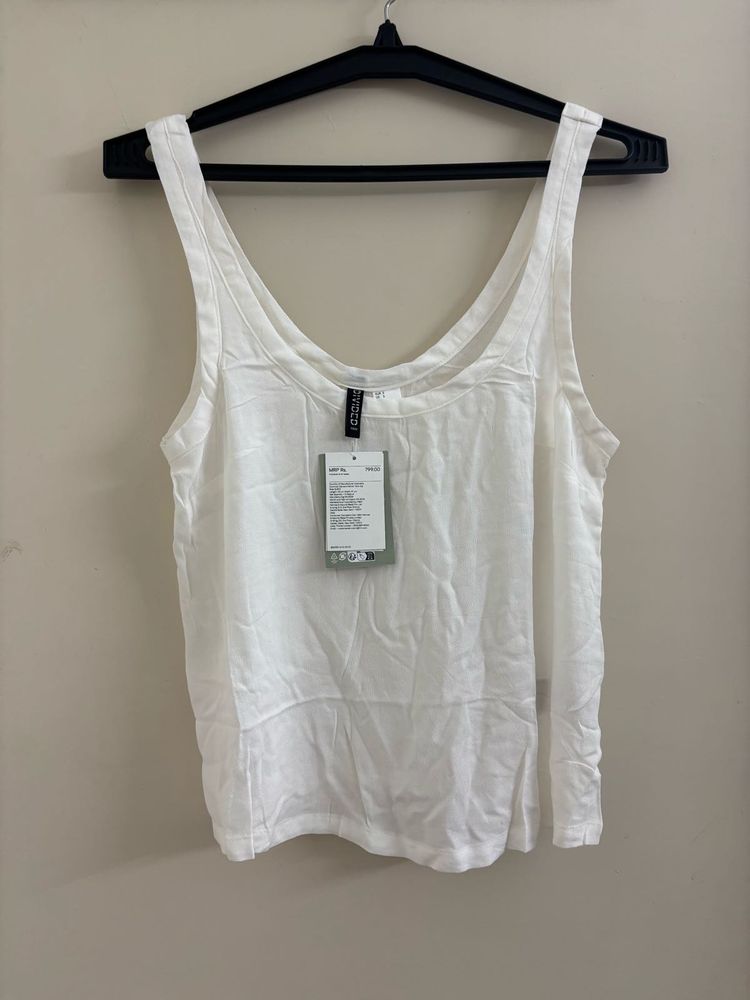 H&amp;M CREPE VEST TOP
