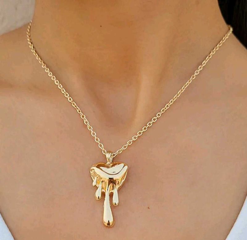 Dripping Heart Gold Chain Necklace