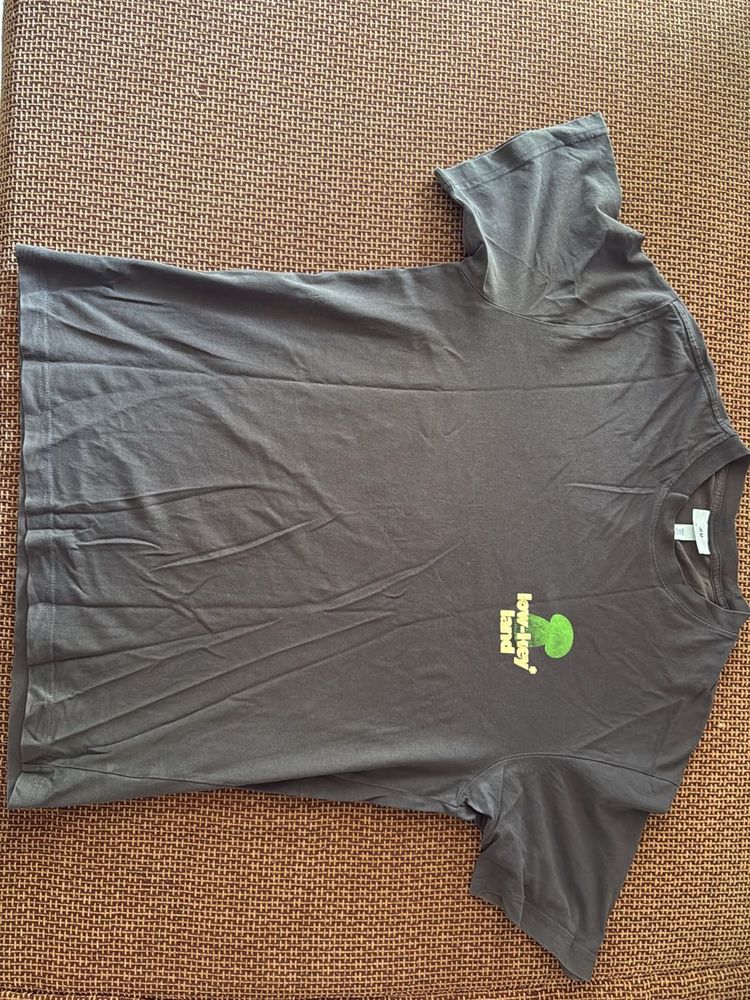 H&amp;M Unisex Graphic T-shirt Size S