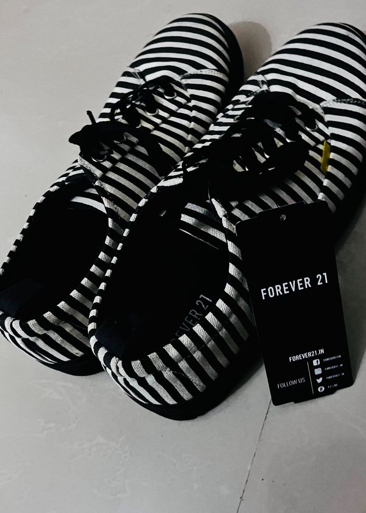 Forever 21 men’s sneakers