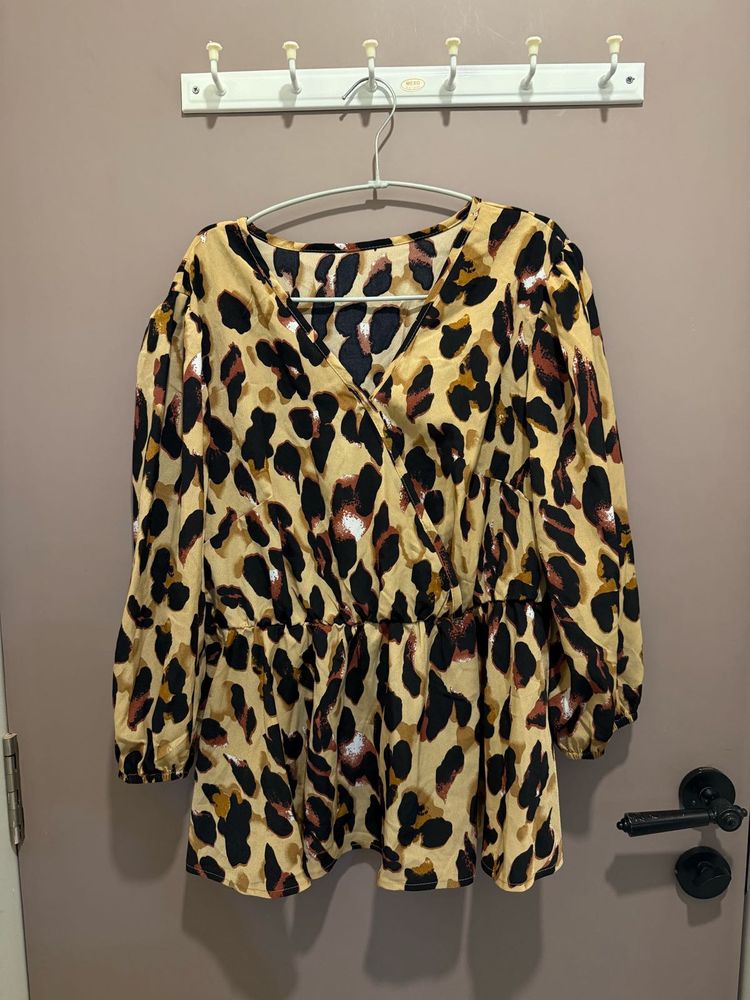 Leopard Print V-Neck Blouse