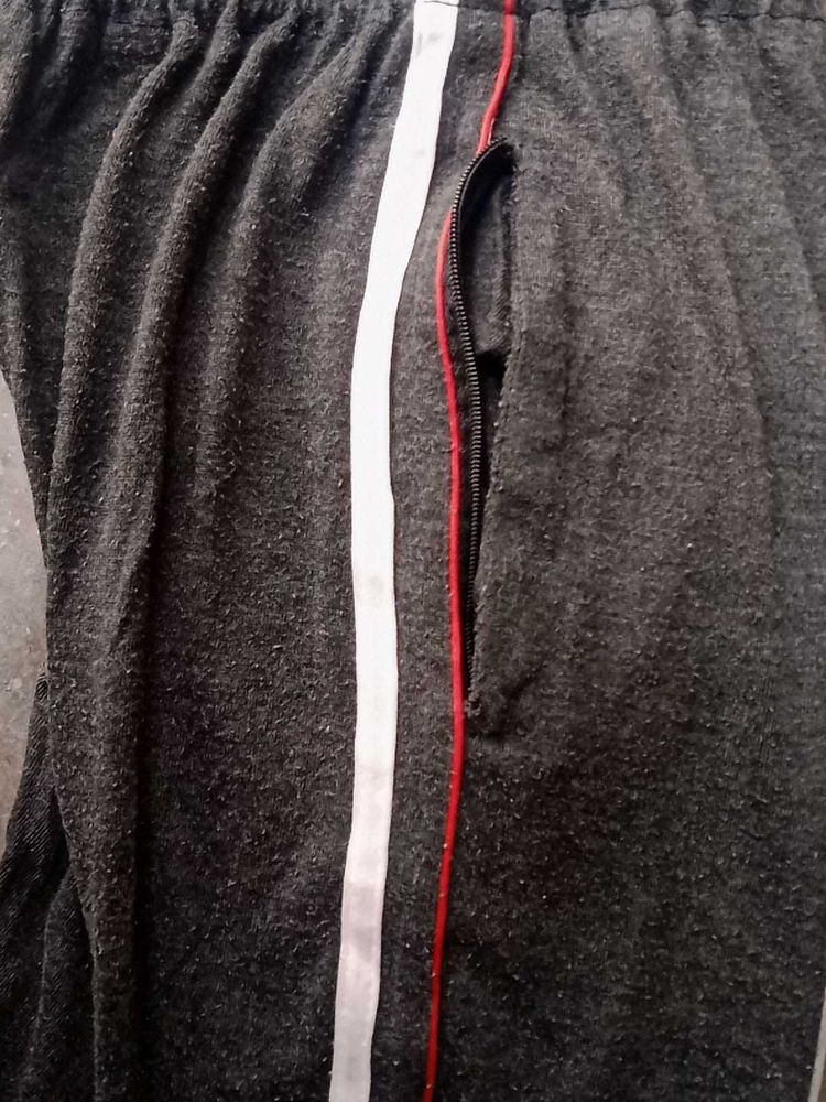 Men&#39;s Gray Shorts