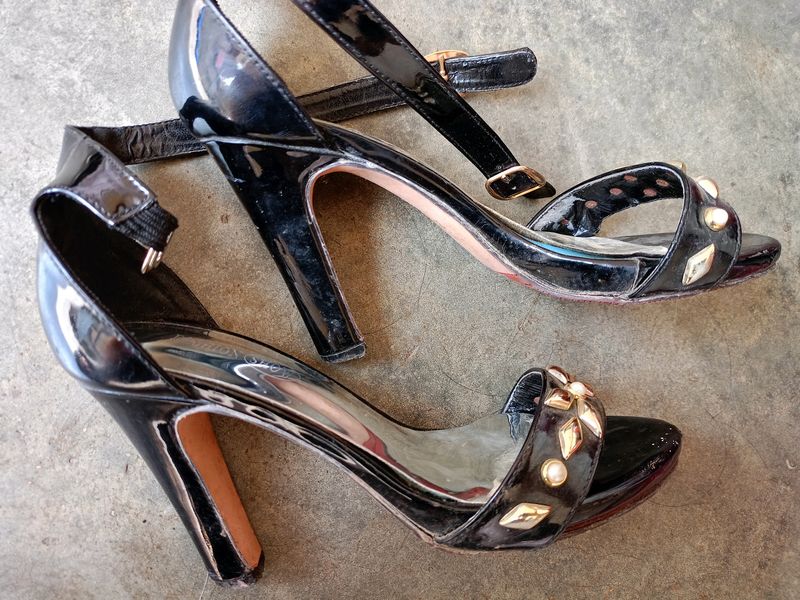 Black Heel