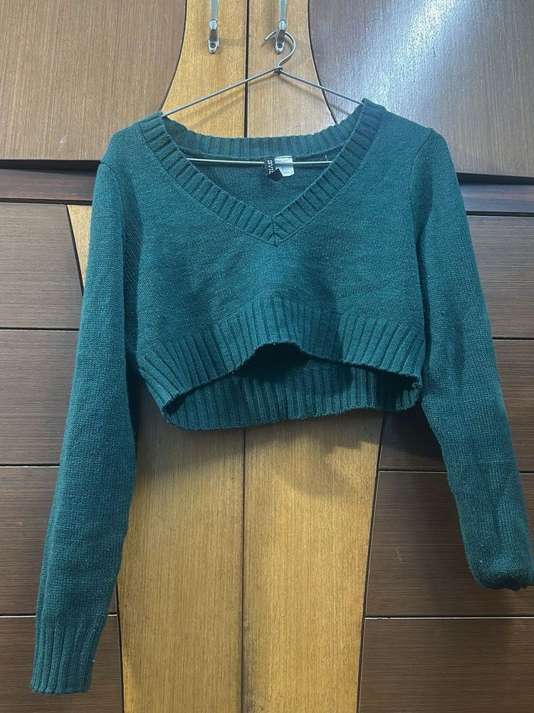 Green Cropped V-Neck Sweater