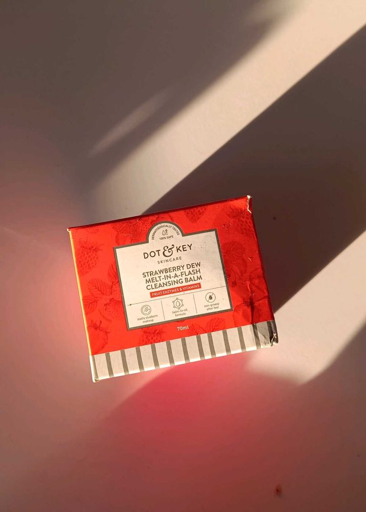 Dot &amp;key Strawberry Dew Melt Cleansing Balm