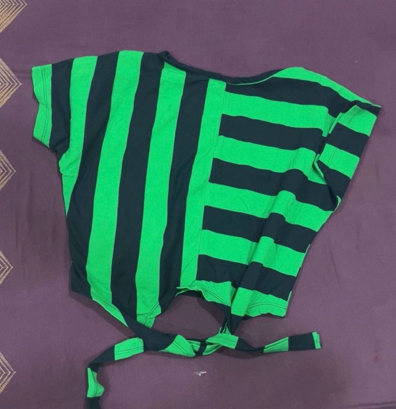 Green Crop Top W Knot