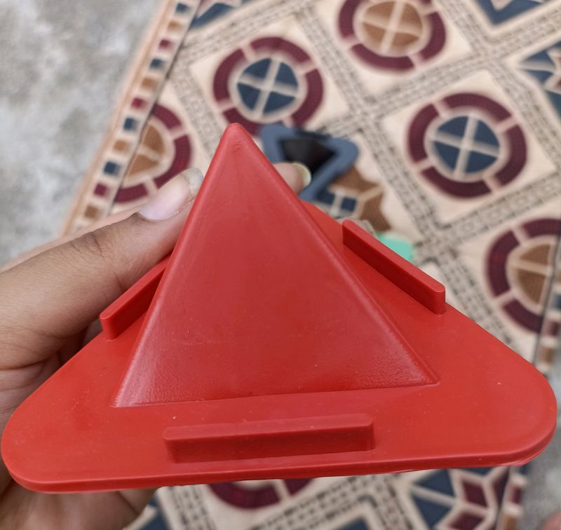 Mobile Holding Stand