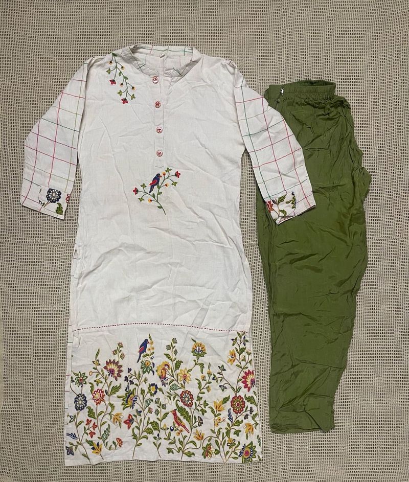 Floral Embroidered Kurti Set