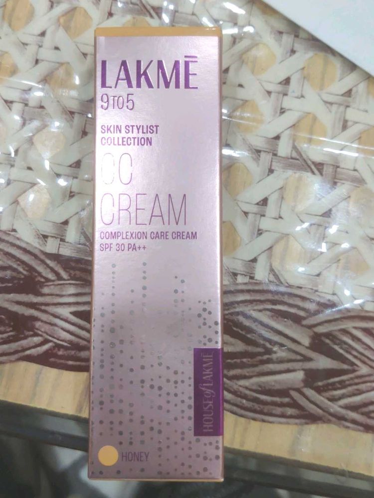 Lakme 9to5 CC Cream - Honey