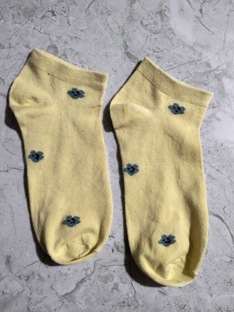 Pure Cotton Yellow Socks 🧦