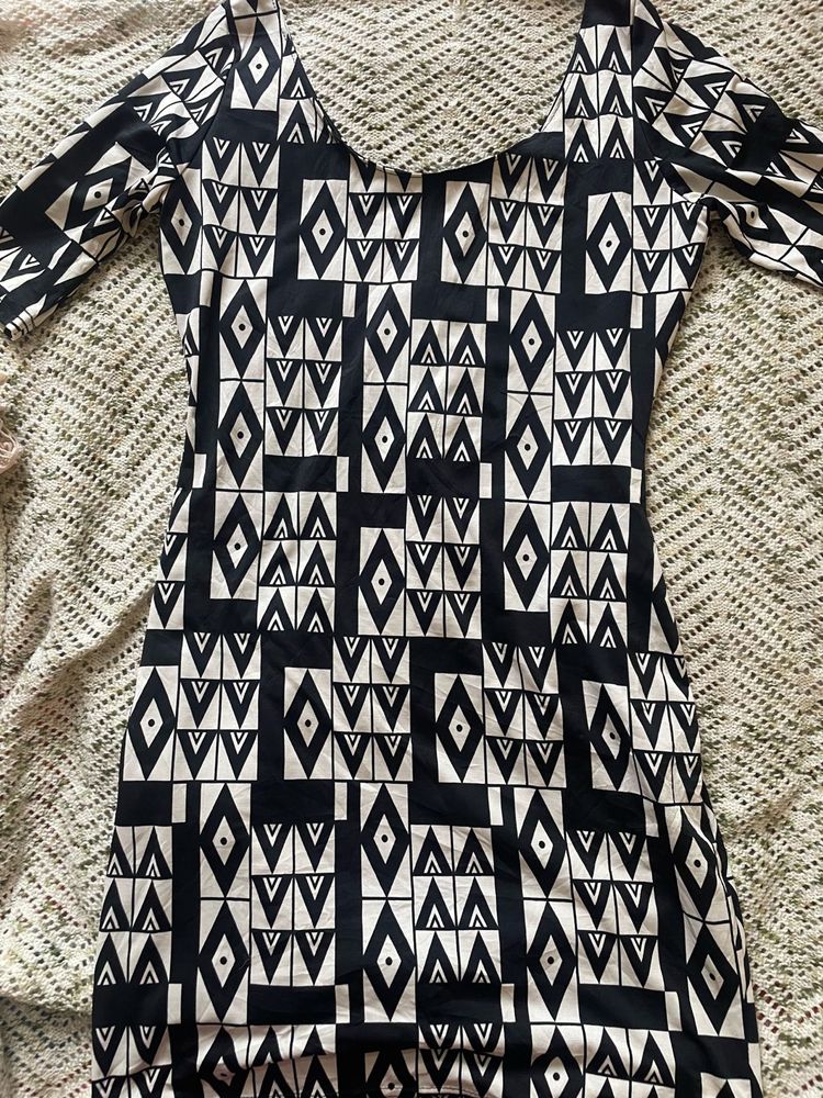 Asymmetrical Print Bodycon Dress