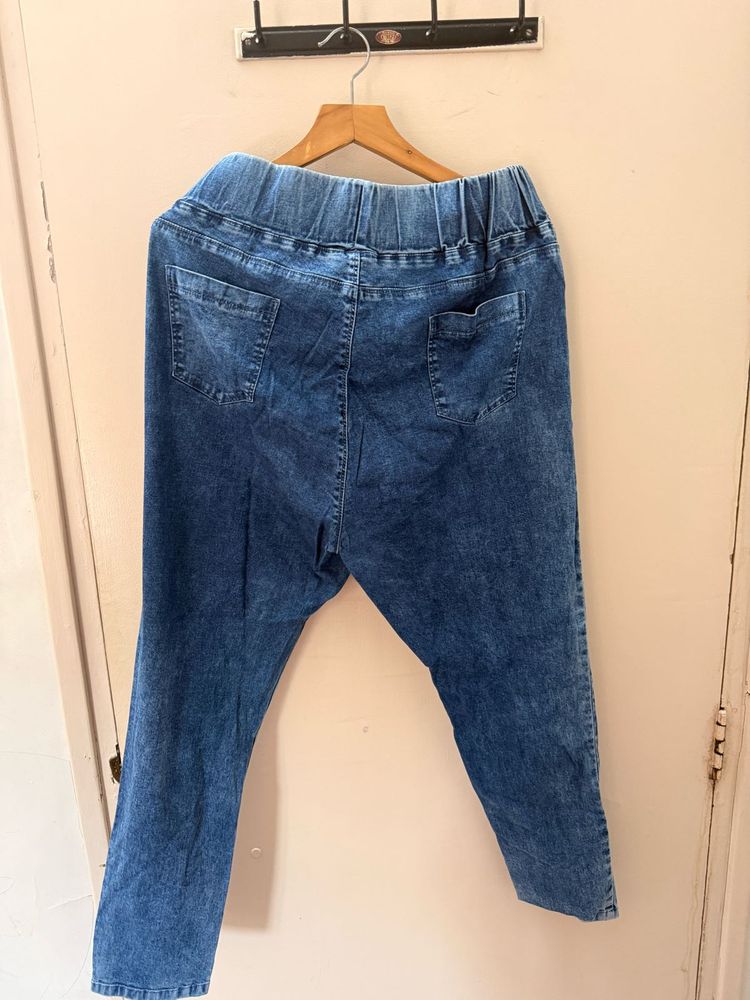 Stylish Blue Denim Jeggings(gia curves)