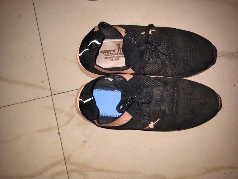 Sparx Light Weight Shoes For Women And Men Both