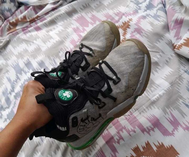Adult Basketball Shoes Boston Celetics
