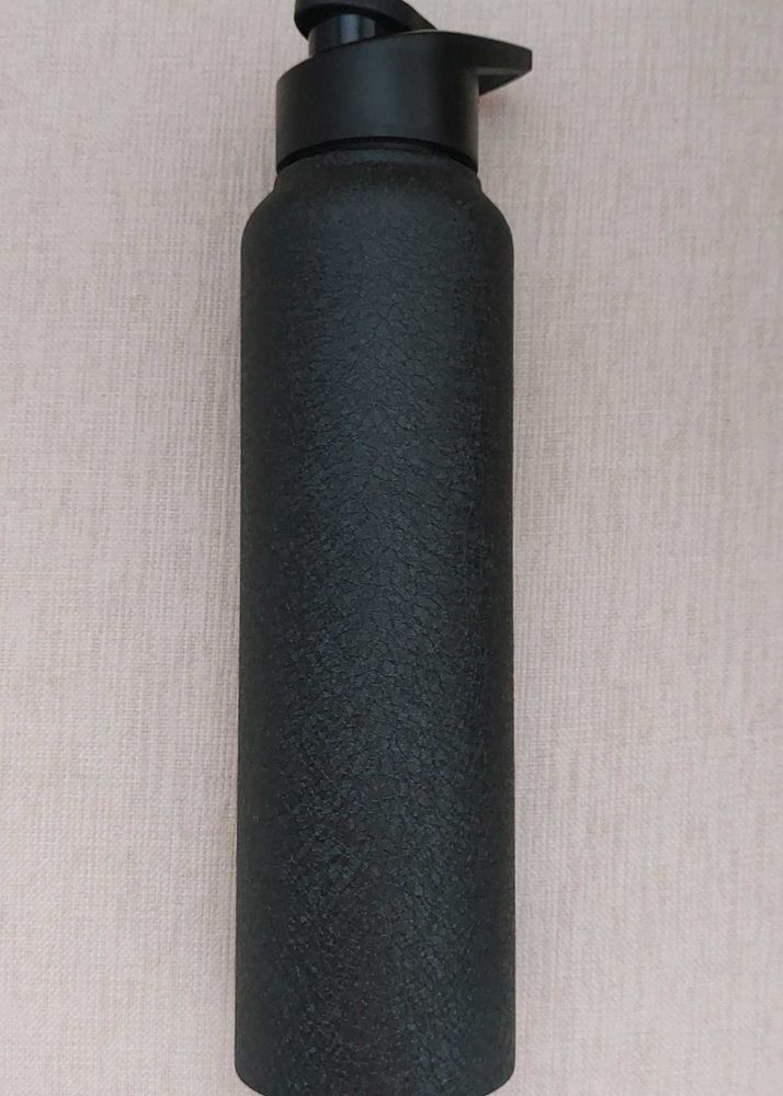 Black Water Bottle 1 Lt