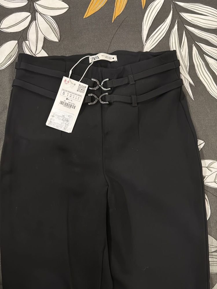 Zara Jeggings With Side Slit In Bottoms