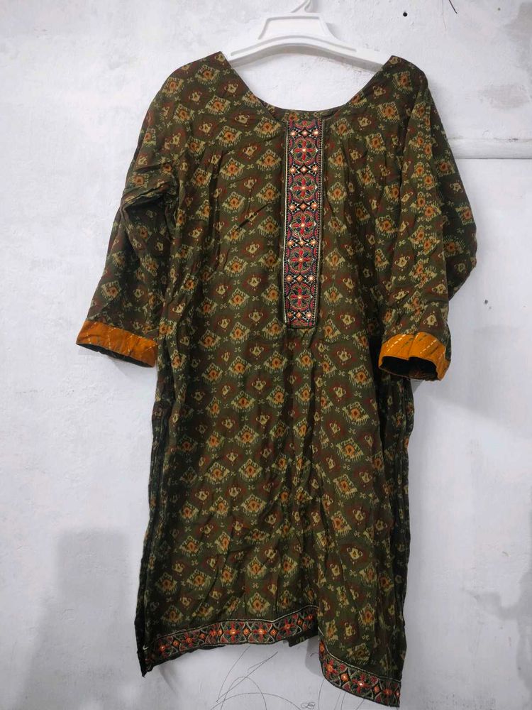 Salwar Suit Stiched