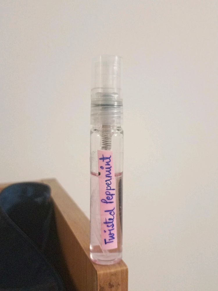 Bath And Body Works Twisted Peppermint Sample