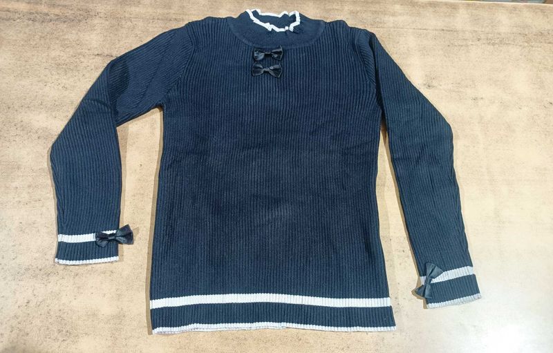 Cute Black Knit Top with Bows