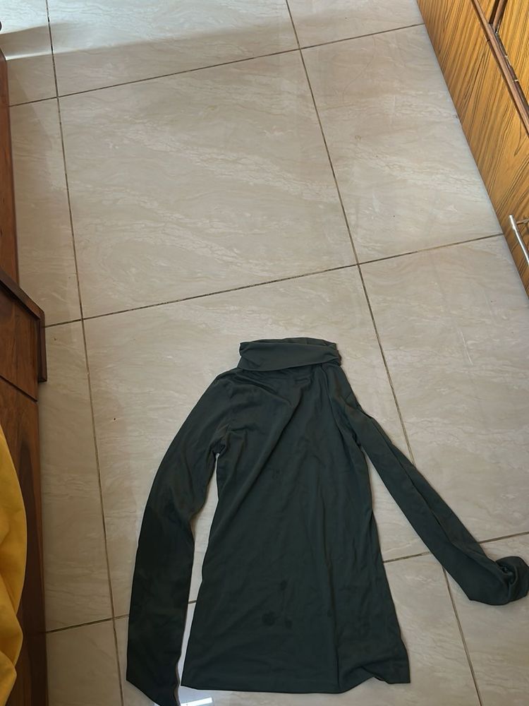 Sea Green Turtleneck Top