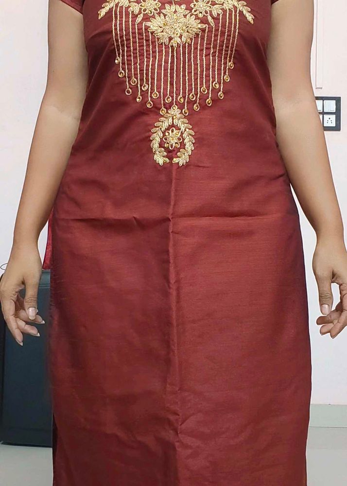 Elegant Embroidered Kurta