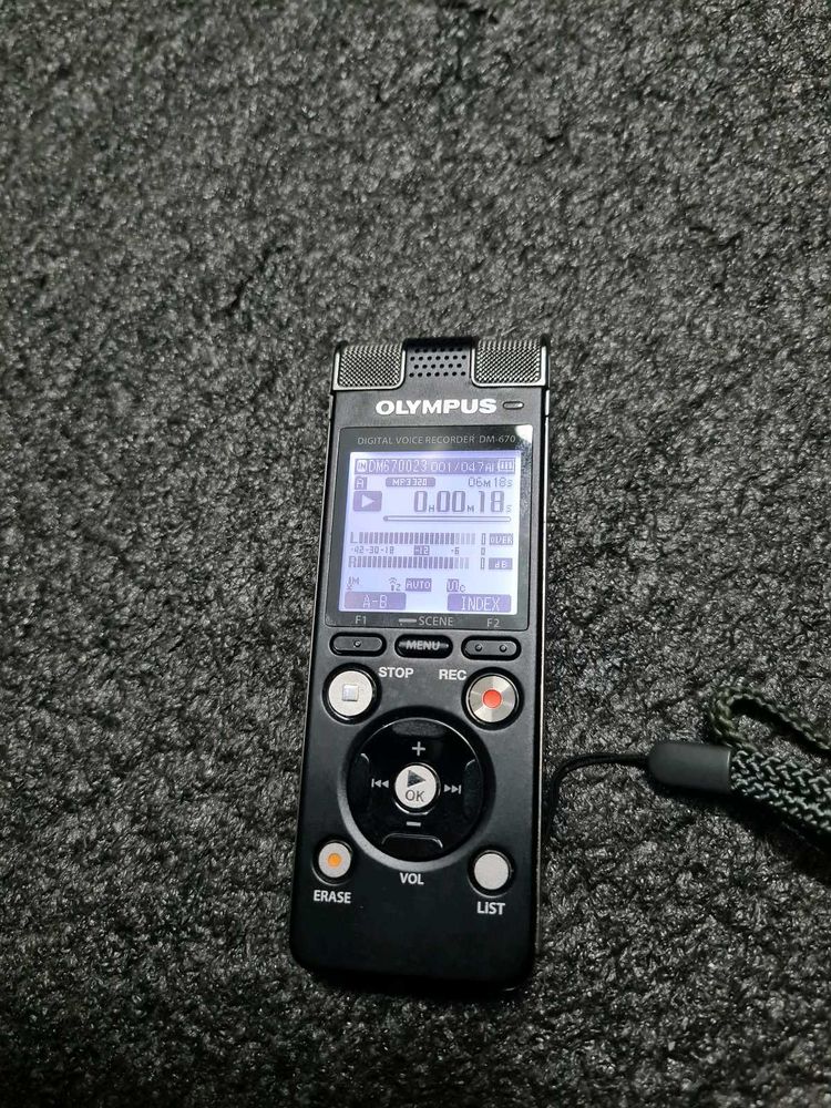 Olympus Digital Voice Recorder DM-670