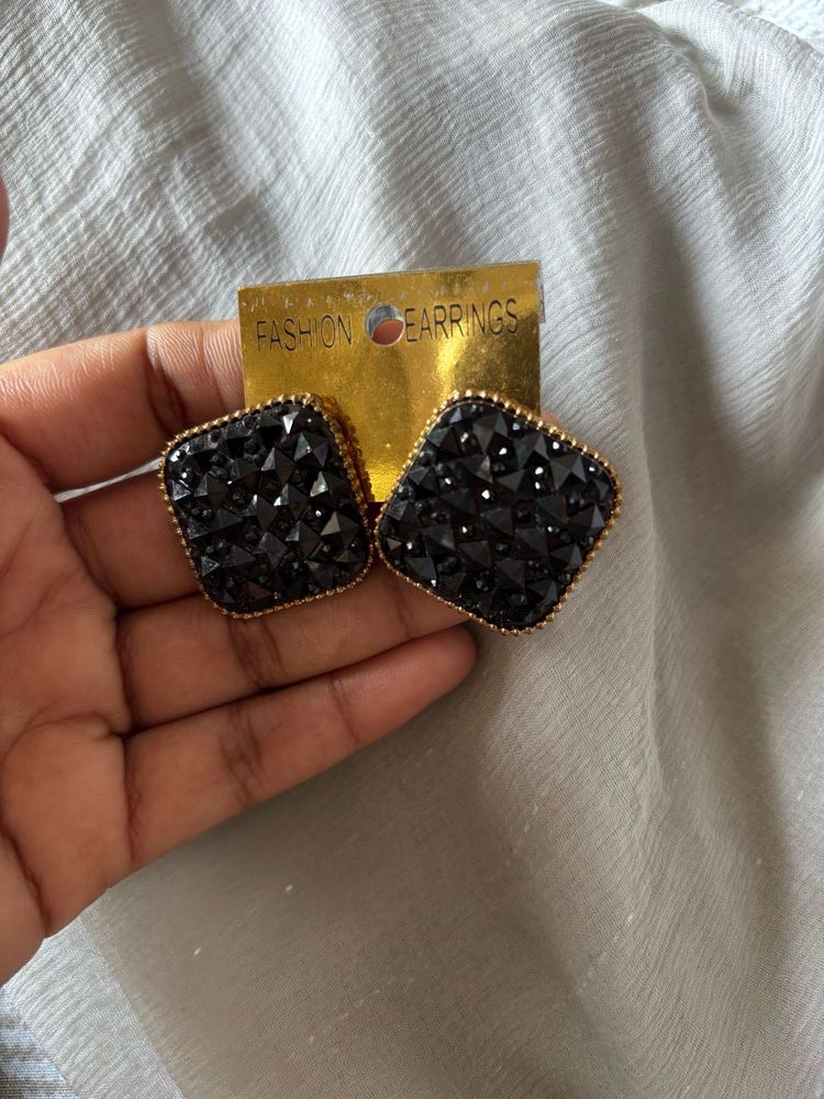 Fashion Earrings - Black Rhinestone