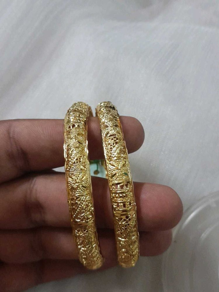 City gold Bangles