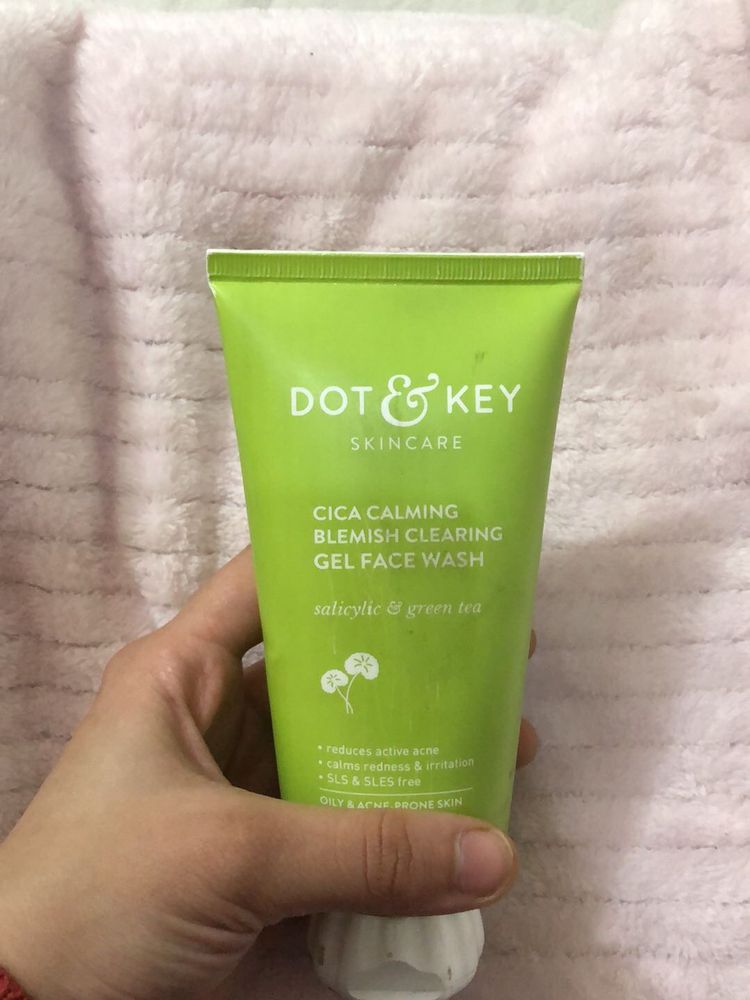 Dot &amp; Key Cica Calming Face Wash