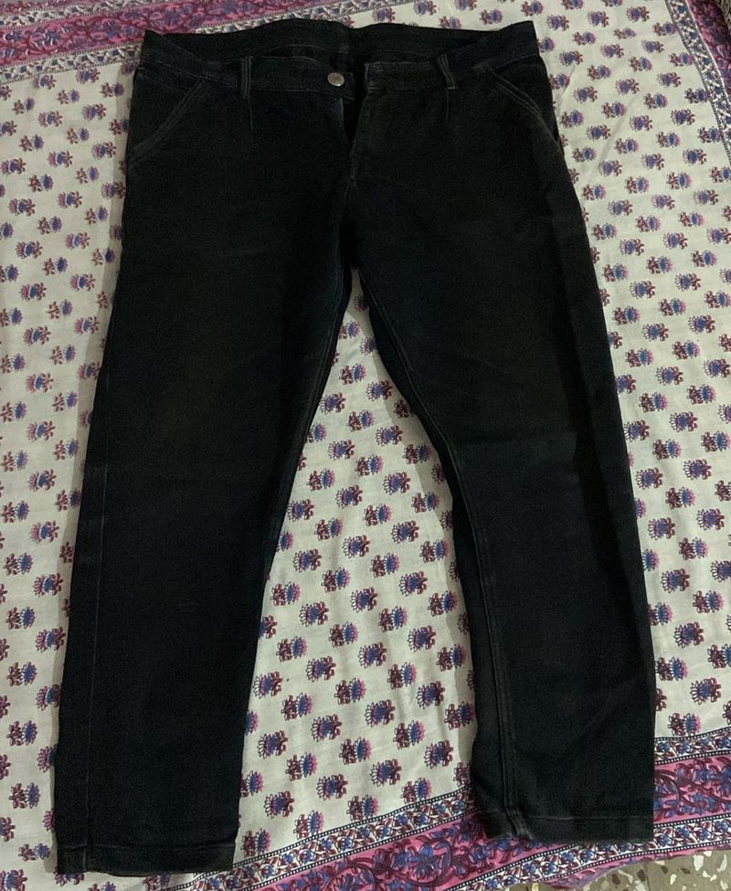 BLACK JEANS