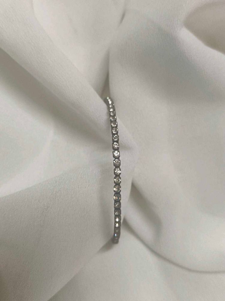 Delicate Silver-tone Bracelet