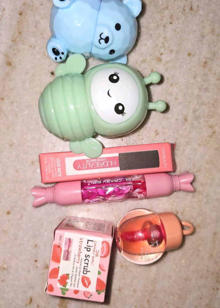 LIPSTICK AND LIP CARE BUNDLE