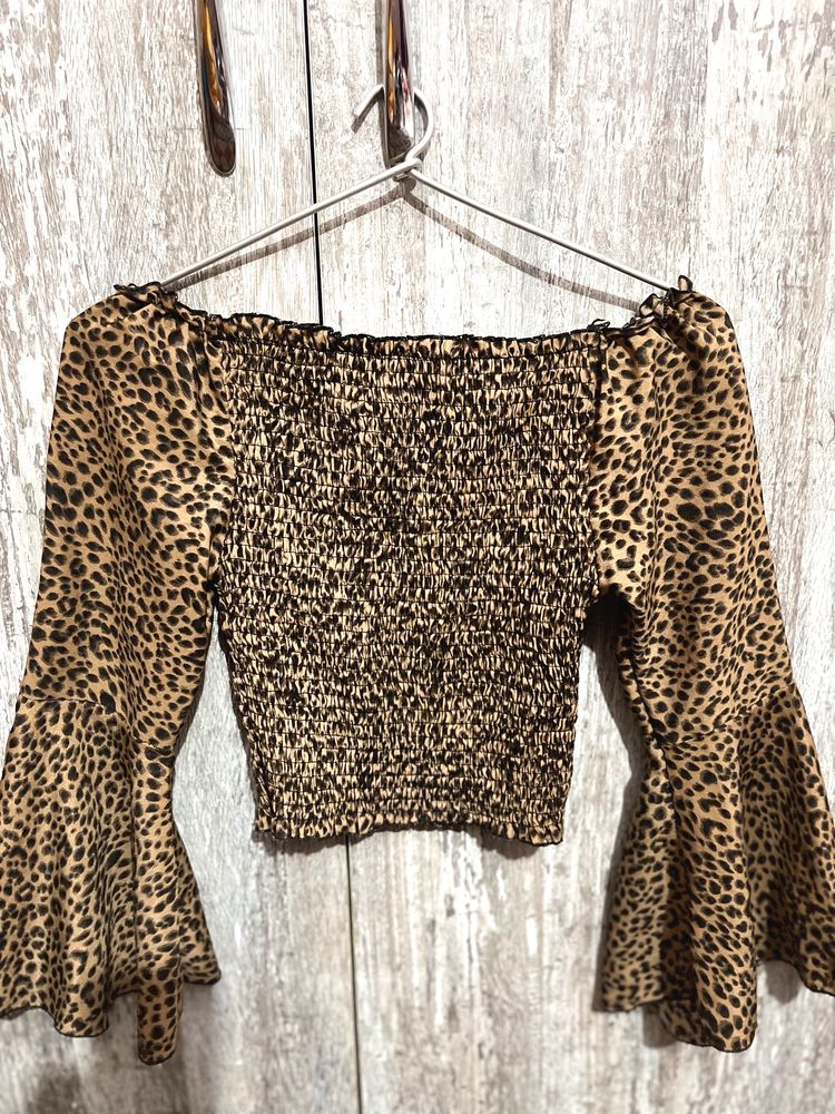 Leopard Print Bell Sleeve Crop Top