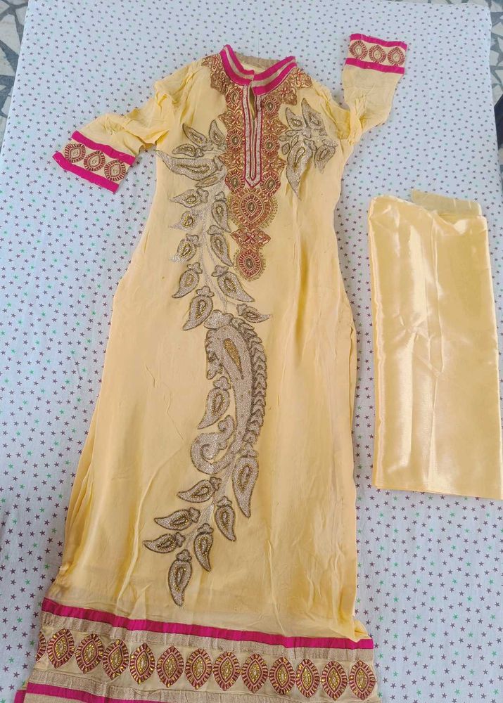 yellow chiffon kurta and pent