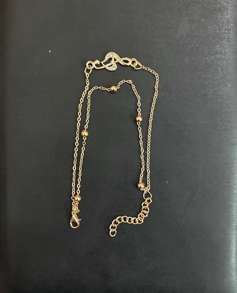 Elegant Gold-tone Necklace