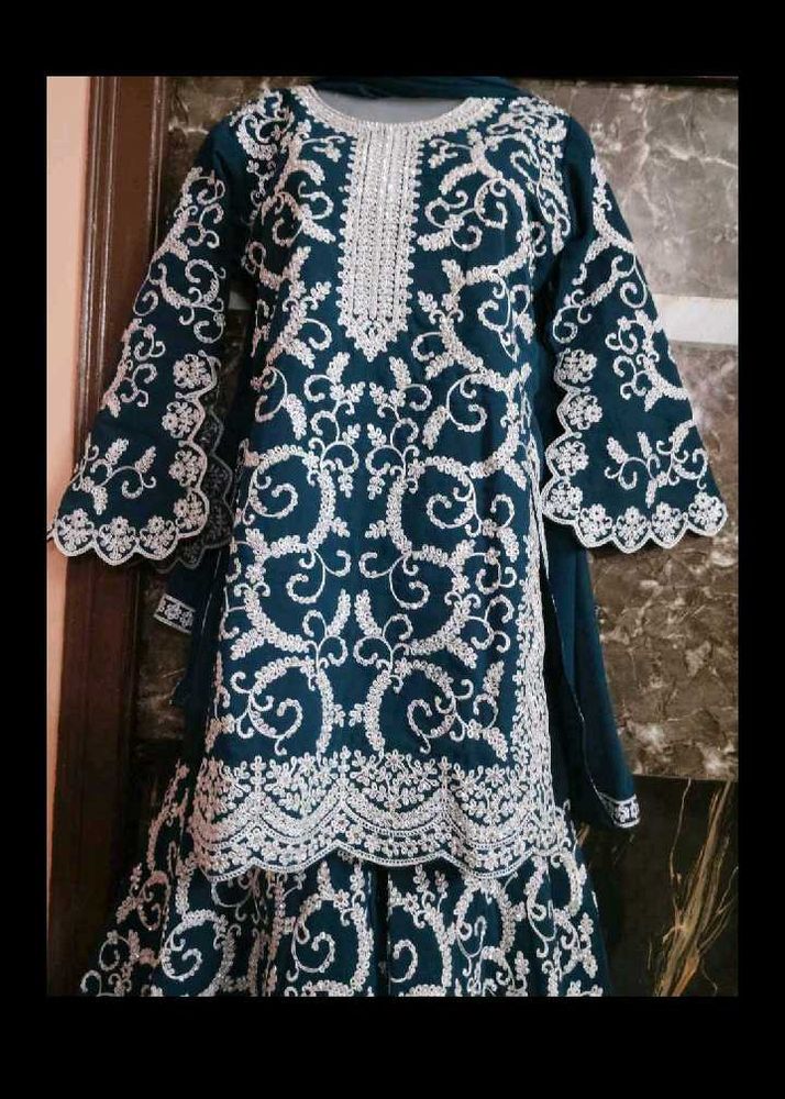 Embroidered Navy Blue Salwar Kameez