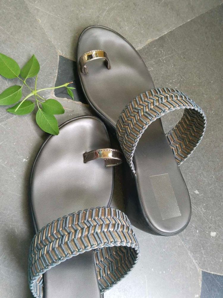 Woven Detail Toe Ring Sandals