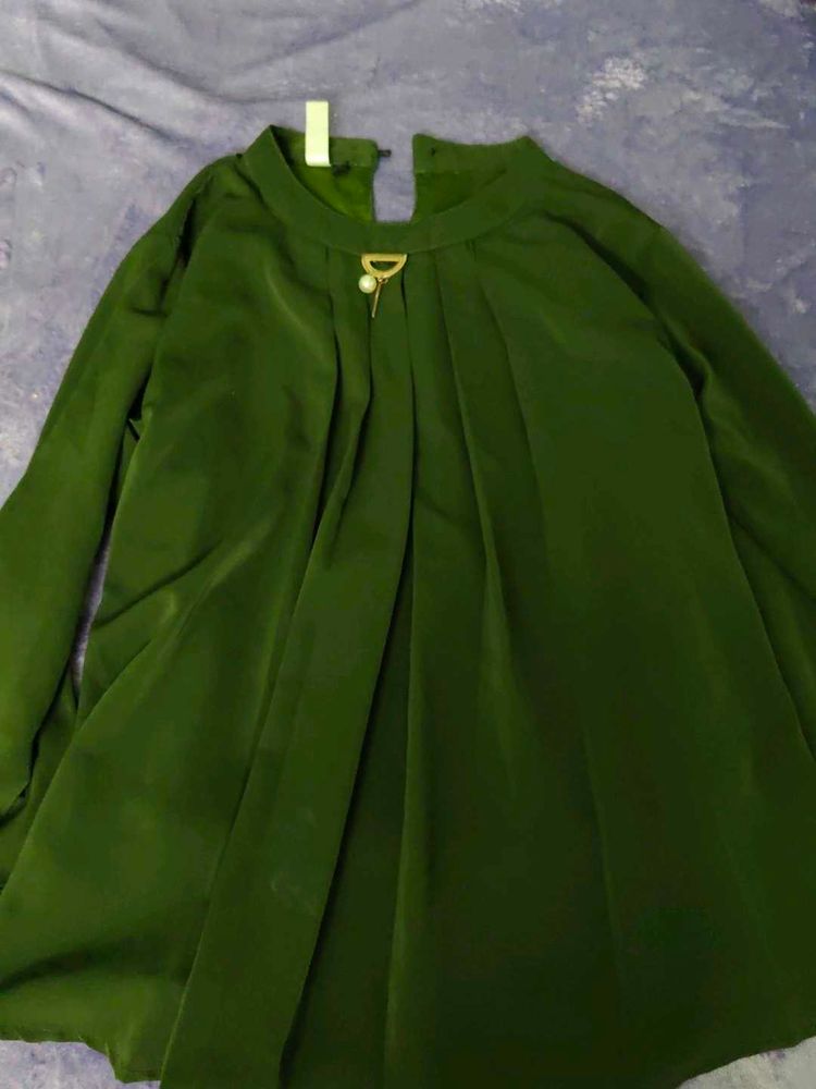Elegant Green Blouse