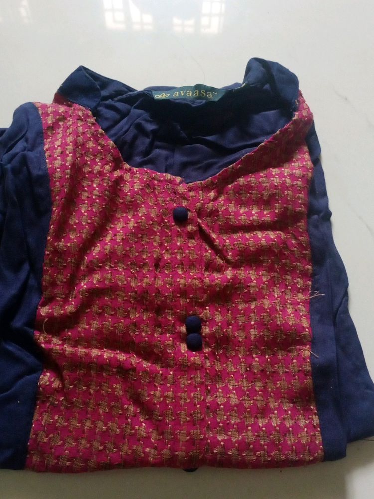 Offer Avasa Kurti
