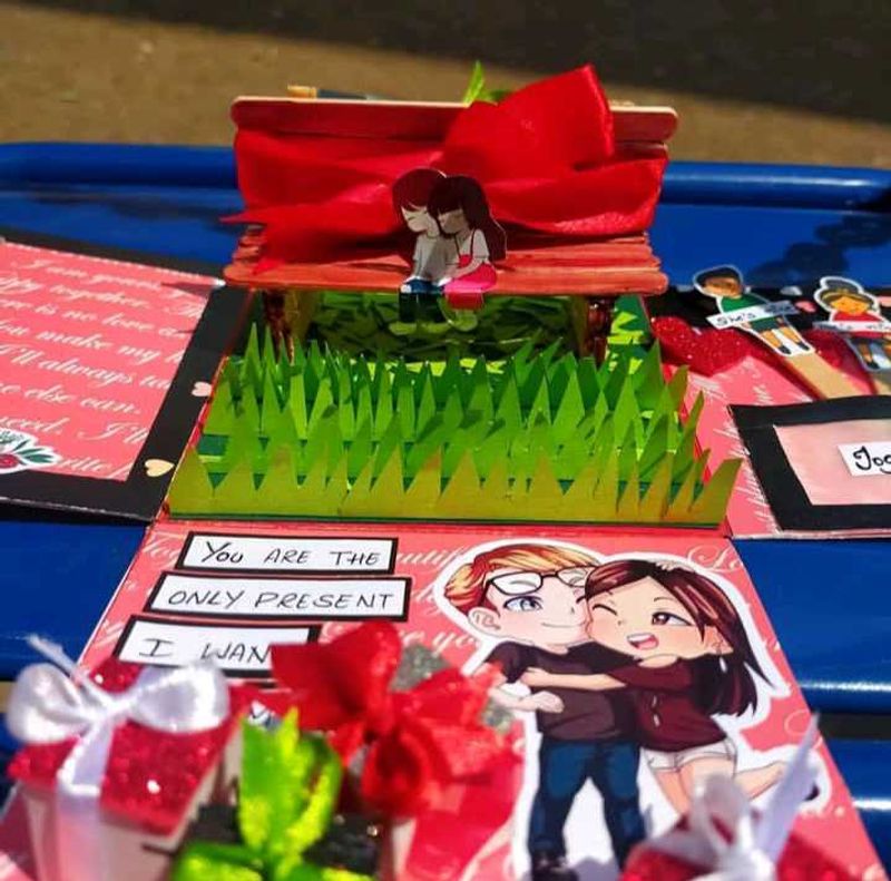 Garden explosion box