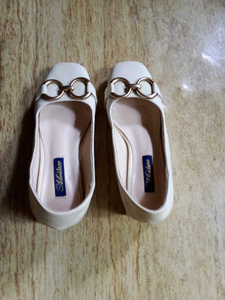 Beige Heel