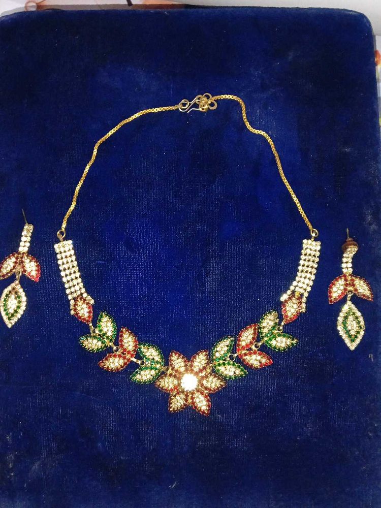 Elegant Necklace Set