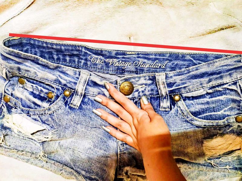 Trendy Ripped Denim Shorts