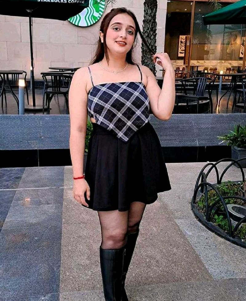 Stretchy Black Skirt 🤩🤩, Zara