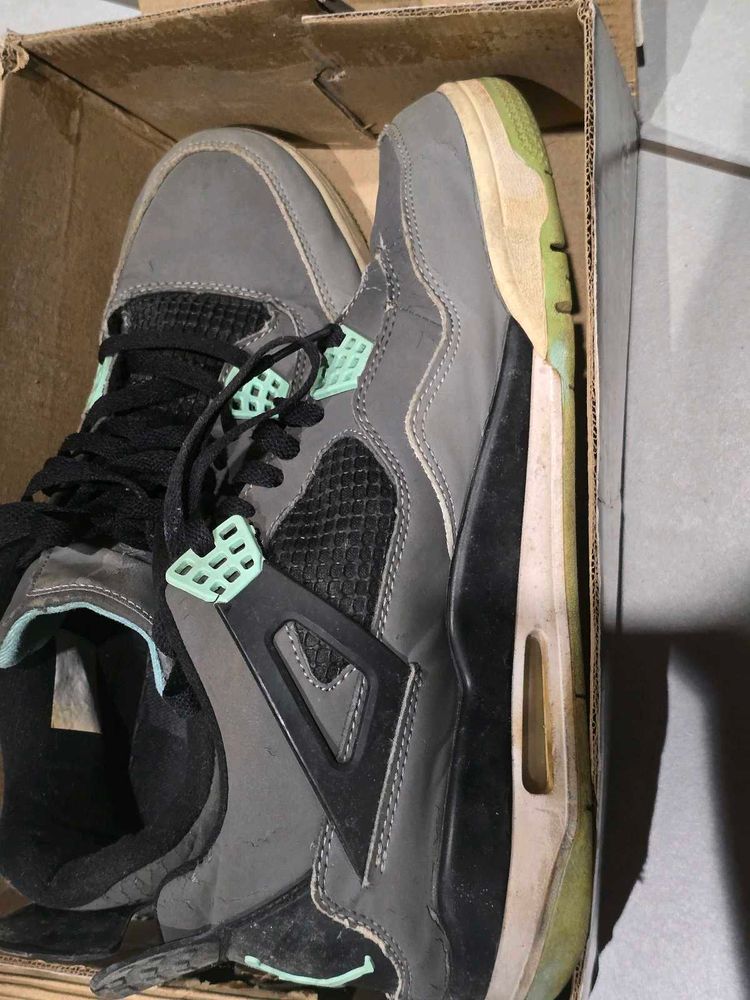 Nike Jordan 4 Sneakers first copy