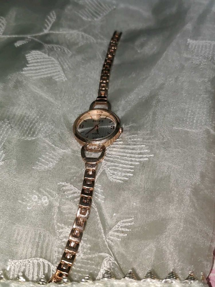 Elegant Women&#39;s Watch