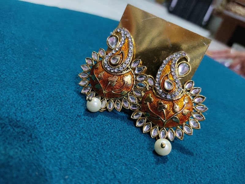 Beautiful Kundan Earings