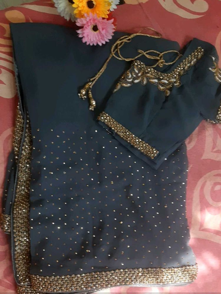 Elegant Grey &amp; Gold Saree